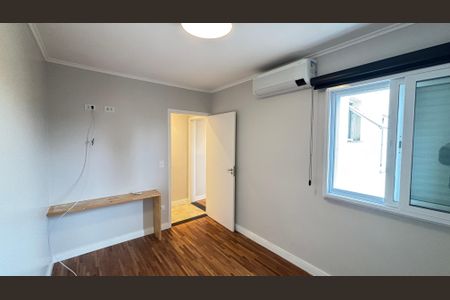 Apartamento à venda com 120m², 2 quartos e 2 vagas Apartamento à venda com 120m², 2 quartos e 2 vagasSuite