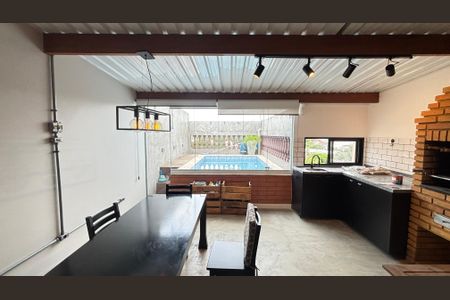 Apartamento à venda com 120m², 2 quartos e 2 vagas Apartamento à venda com 120m², 2 quartos e 2 vagasCobertura Cozinha