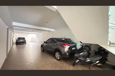 Apartamento à venda com 120m², 2 quartos e 2 vagas Apartamento à venda com 120m², 2 quartos e 2 vagasGaragem