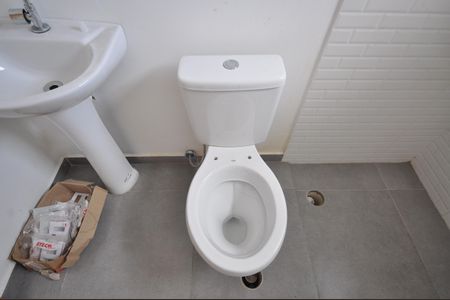 Casa à venda com 88m², 2 quartos e 2 vagasBanheiro da Suíte 1