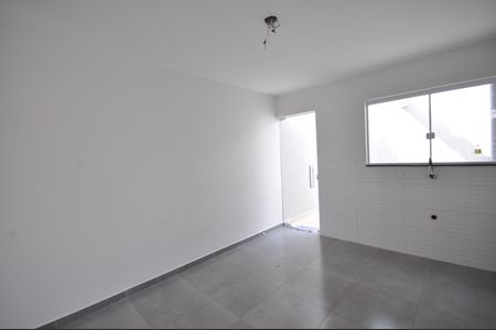 Casa à venda com 88m², 2 quartos e 2 vagasCozinha
