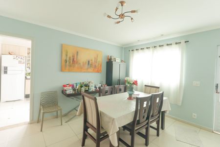 Casa à venda com 231m², 3 quartos e 2 vagas Casa à venda com 231m², 3 quartos e 2 vagasCopa