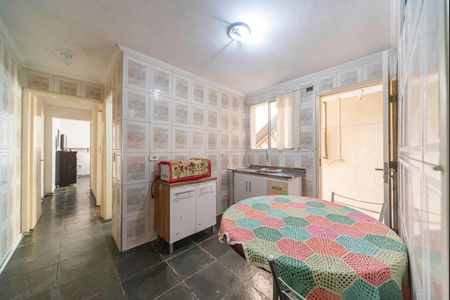 Casa à venda com 150m², 6 quartos e 2 vagas Casa à venda com 150m², 6 quartos e 2 vagasCozinha Casa 2