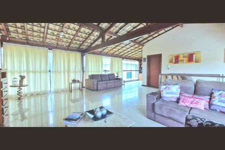 Casa à venda com 318m², 4 quartos e 1 vaga Casa à venda com 318m², 4 quartos e 1 vagaCobertura