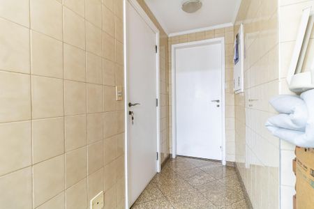 Apartamento à venda com 253m², 4 quartos e 3 vagas Apartamento à venda com 253m², 4 quartos e 3 vagasÁrea de Serviço