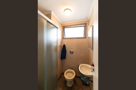 Apartamento à venda com 253m², 4 quartos e 3 vagas Apartamento à venda com 253m², 4 quartos e 3 vagasBanheiro de Serviço