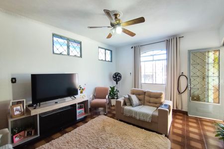 Casa à venda com 131m², 5 quartos e 1 vagaSala de Estar