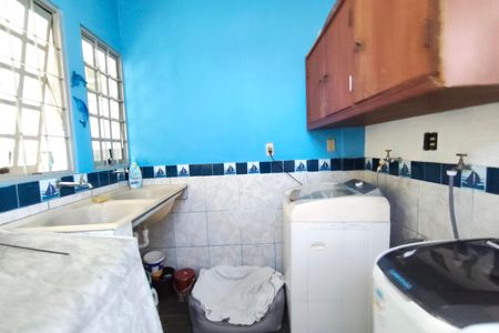 Casa à venda com 131m², 5 quartos e 1 vagaÁrea de Serviço