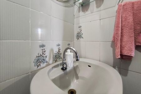 Casa à venda com 131m², 5 quartos e 1 vagaLavabo