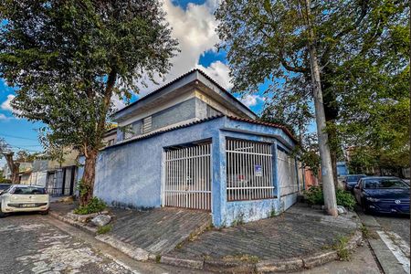 Casa à venda com 193m², 3 quartos e 2 vagasFachada