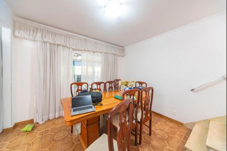 Casa à venda com 193m², 3 quartos e 2 vagasSala