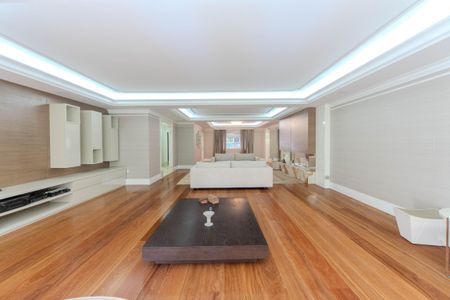 Apartamento à venda com 400m², 4 quartos e 1 vaga Apartamento à venda com 400m², 4 quartos e 1 vagaSala