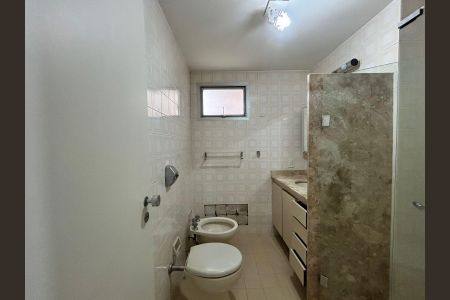 Apartamento à venda com 102m², 3 quartos e 2 vagas Apartamento à venda com 102m², 3 quartos e 2 vagasBanheiro da Suíte