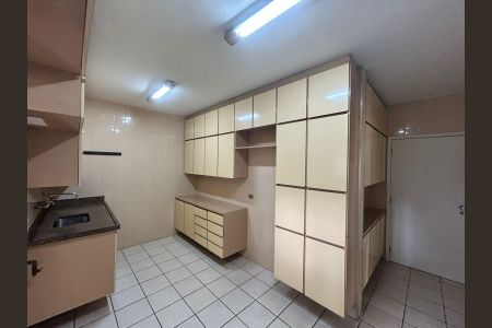 Apartamento à venda com 102m², 3 quartos e 2 vagas Apartamento à venda com 102m², 3 quartos e 2 vagasCozinha