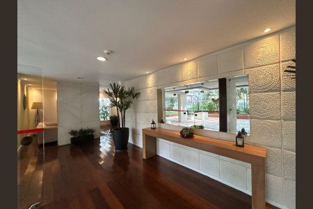 Apartamento à venda com 102m², 3 quartos e 2 vagas Apartamento à venda com 102m², 3 quartos e 2 vagasÁrea comum