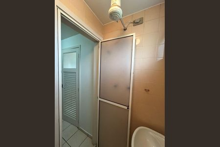 Apartamento à venda com 102m², 3 quartos e 2 vagas Apartamento à venda com 102m², 3 quartos e 2 vagasBanheiro de Serviço
