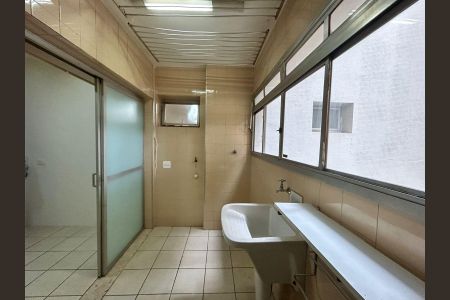 Apartamento à venda com 102m², 3 quartos e 2 vagas Apartamento à venda com 102m², 3 quartos e 2 vagasÁrea de Serviço