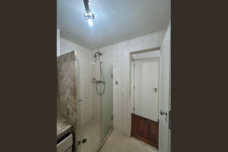 Apartamento à venda com 102m², 3 quartos e 2 vagas Apartamento à venda com 102m², 3 quartos e 2 vagasBanheiro da Suíte