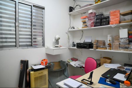Casa à venda com 740m², 4 quartos e 3 vagas Casa à venda com 740m², 4 quartos e 3 vagasEdícula
