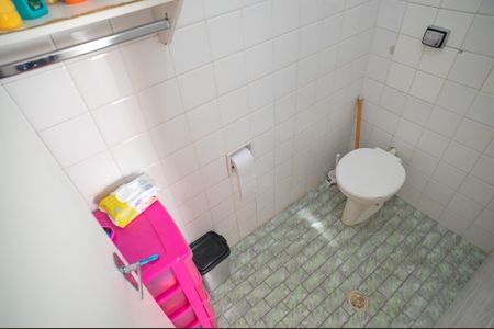 Casa à venda com 740m², 4 quartos e 3 vagas Casa à venda com 740m², 4 quartos e 3 vagasBanheiro de Serviço