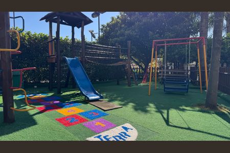 Apartamento à venda com 59m², 2 quartos e 1 vaga Apartamento à venda com 59m², 2 quartos e 1 vagaÁrea comum - Playground