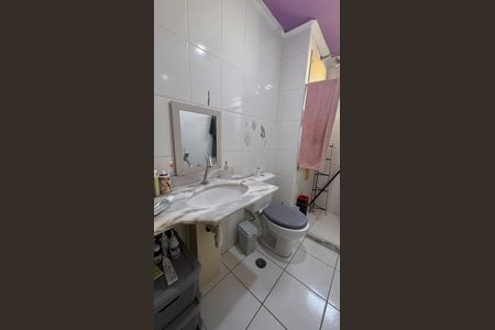 Apartamento à venda com 59m², 2 quartos e 1 vaga Apartamento à venda com 59m², 2 quartos e 1 vagaBanheiro