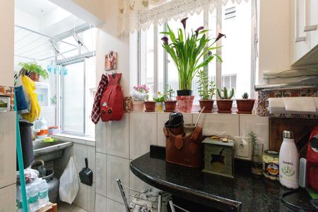 Apartamento à venda com 52m², 2 quartos e sem vagaCozinha e Área de Serviço