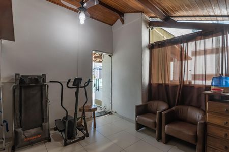 Apartamento à venda com 111m², 4 quartos e 1 vaga Apartamento à venda com 111m², 4 quartos e 1 vagaEscritório