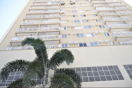 Apartamento à venda com 60m², 2 quartos e 1 vagaFachada