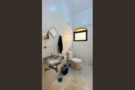 Casa à venda com 181m², 3 quartos e 2 vagas Casa à venda com 181m², 3 quartos e 2 vagasLavabo