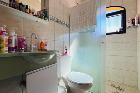 Casa à venda com 181m², 3 quartos e 2 vagas Casa à venda com 181m², 3 quartos e 2 vagasBanheiro da Suíte 3