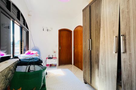 Casa à venda com 181m², 3 quartos e 2 vagas Casa à venda com 181m², 3 quartos e 2 vagasSuíte 2