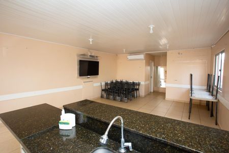 Apartamento à venda com 42m², 2 quartos e 1 vaga Apartamento à venda com 42m², 2 quartos e 1 vagaÁrea comum - Salão de festas