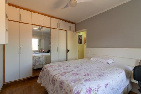 Casa à venda com 287m², 3 quartos e 2 vagas Casa à venda com 287m², 3 quartos e 2 vagasQuarto 1