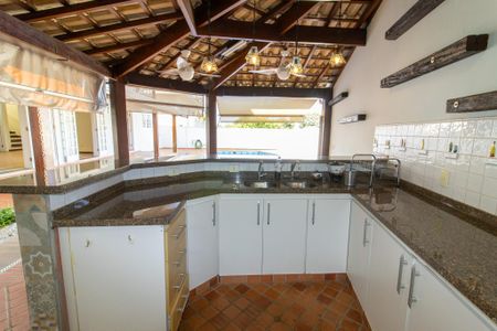 Casa à venda com 287m², 3 quartos e 2 vagas Casa à venda com 287m², 3 quartos e 2 vagasÁrea comum