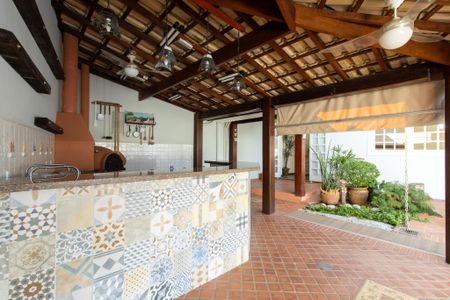 Casa à venda com 287m², 3 quartos e 2 vagas Casa à venda com 287m², 3 quartos e 2 vagasÁrea comum