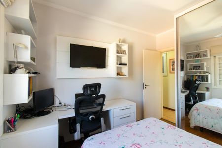 Casa à venda com 287m², 3 quartos e 2 vagas Casa à venda com 287m², 3 quartos e 2 vagasQuarto 2