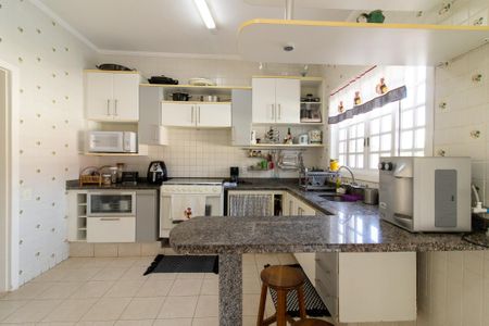 Casa à venda com 287m², 3 quartos e 2 vagas Casa à venda com 287m², 3 quartos e 2 vagasCozinha