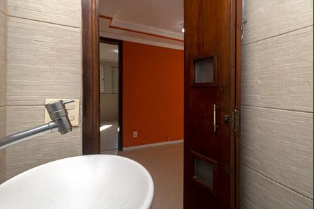 Apartamento à venda com 45m², 2 quartos e 1 vaga Apartamento à venda com 45m², 2 quartos e 1 vagaBanheiro