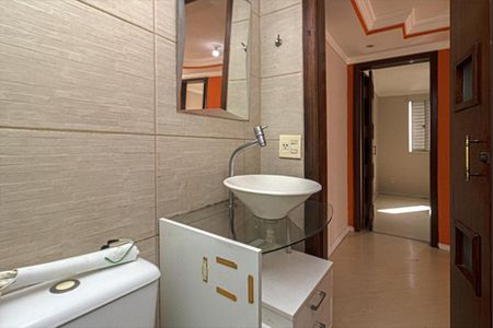 Apartamento à venda com 45m², 2 quartos e 1 vaga Apartamento à venda com 45m², 2 quartos e 1 vagaBanheiro