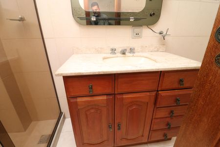 Apartamento à venda com 190m², 4 quartos e 2 vagasBanheiro da Suíte 2