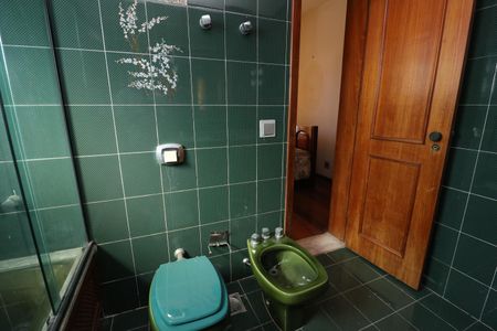 Apartamento à venda com 190m², 4 quartos e 2 vagasBanheiro da Suíte 1