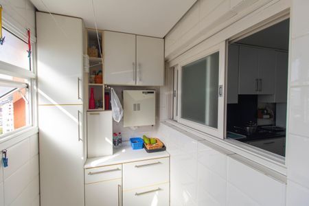 Apartamento à venda com 121m², 3 quartos e 1 vagaÁrea de Serviço