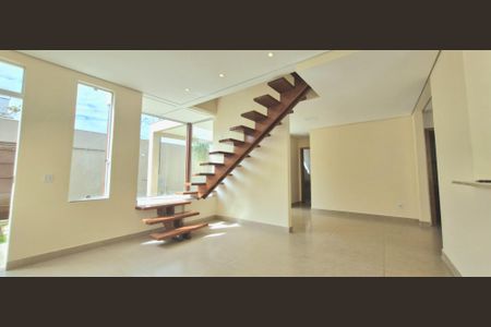 Casa à venda com 167m², 4 quartos e 1 vaga Casa à venda com 167m², 4 quartos e 1 vagaSala