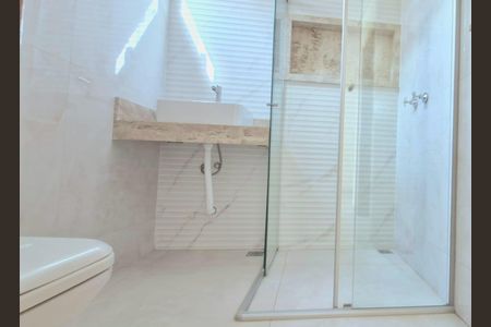 Casa à venda com 167m², 4 quartos e 1 vaga Casa à venda com 167m², 4 quartos e 1 vagaBanheiro 1