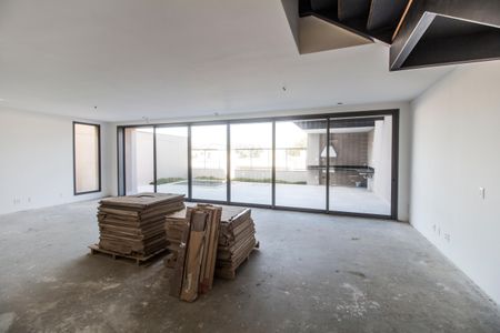 Casa de condomínio à venda com 415m², 4 quartos e 4 vagasSala