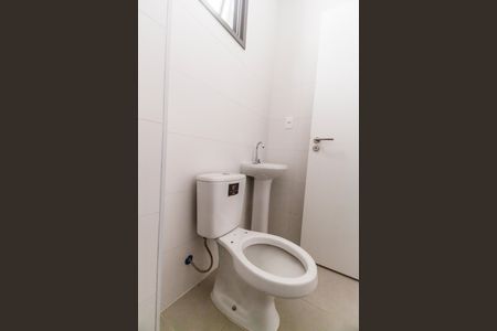 Casa de condomínio à venda com 415m², 4 quartos e 4 vagasBanheiro de serviço