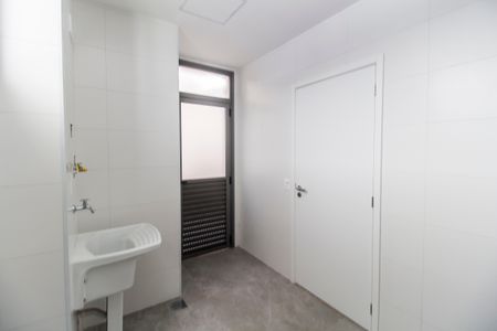 Casa de condomínio à venda com 415m², 4 quartos e 4 vagasÁrea de Serviço