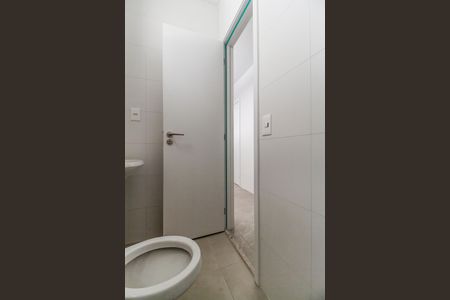 Casa de condomínio à venda com 415m², 4 quartos e 4 vagasBanheiro de serviço