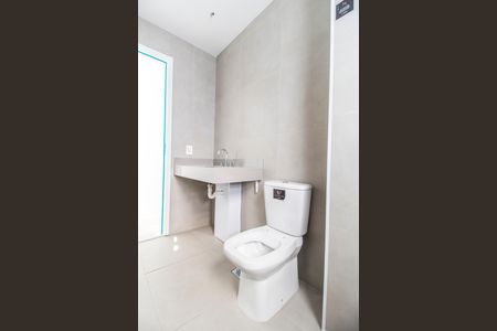 Casa de condomínio à venda com 415m², 4 quartos e 4 vagasBanheiro da Suíte 2